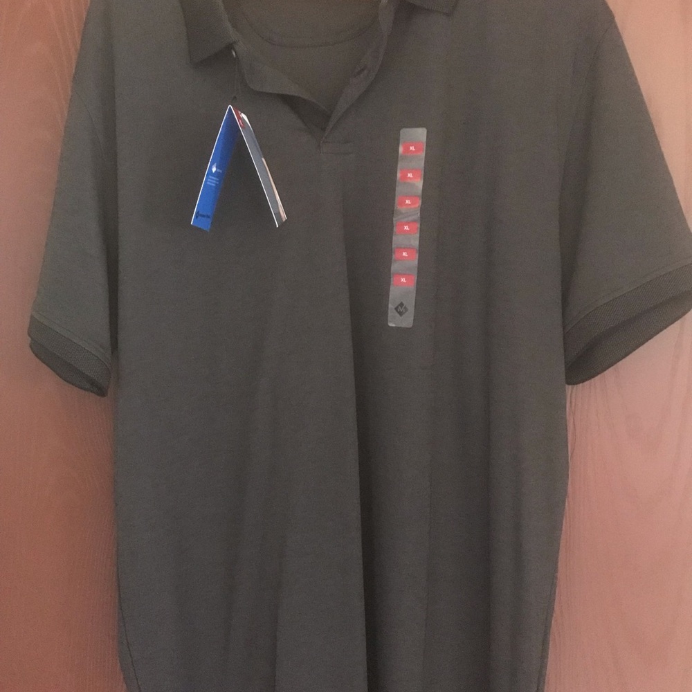Members mark 3 button shirt.